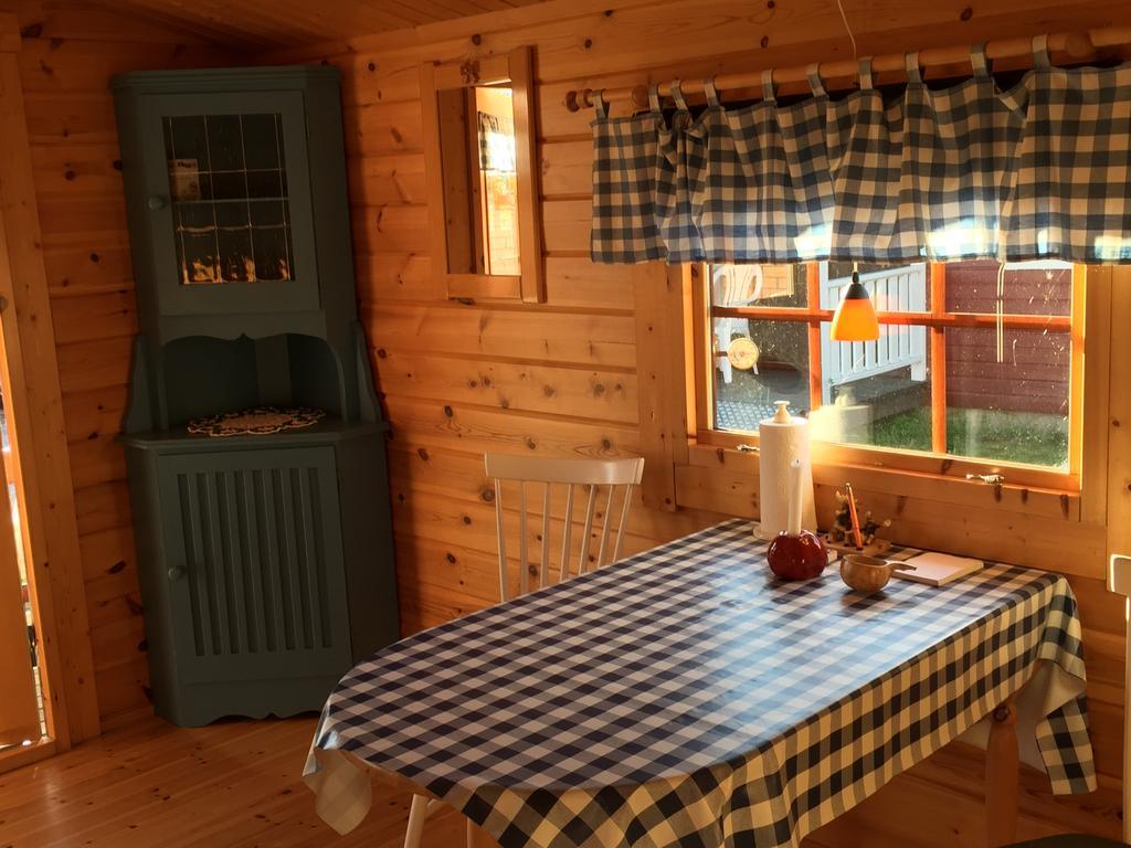 Stuga vid Hedenäsets stencafé Extérieur photo